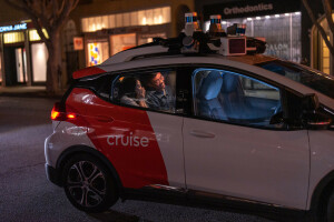 Flying and self-driving taxis: Dubai embraces the future of transport