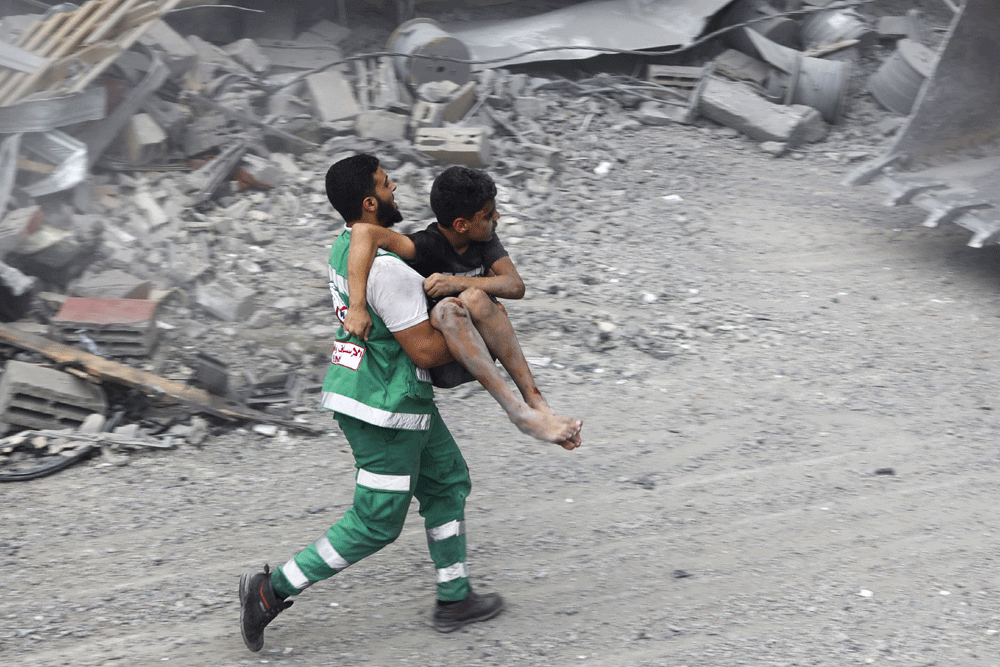 Thousands flee north Gaza after Israel evacuation warning
