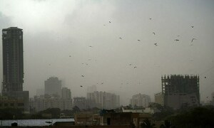 Strong winds sweep across Karachi