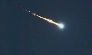 Karachi stunned as meteor fireball lights up sky Karachi stunned as meteor fireball lights up sky