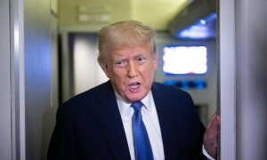 Trump threatens bombing if Iran does not make nuclear deal