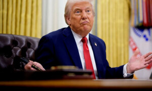 Trump pauses tariffs for 90 days but hits China harder Trump pauses tariffs for 90 days but hits China harder