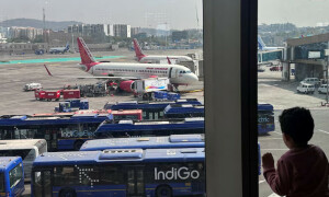 Adani&rsquo;s Mumbai airport spars with IndiGo, Air India over payment terms
