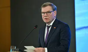 German FM urges China to press Russia over Ukraine war