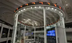 Japan’s Nikkei falls 1% as AI stocks slip ahead of US jobs data