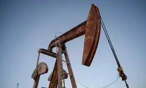Oil prices rise on Trump&rsquo;s Iran &lsquo;armada&rsquo; comments and Kazakh outage