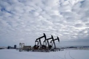 Oil prices mixed as US supply worries linger after winter storm