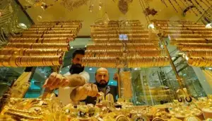 Gold per tola gains Rs2,300 in Pakistan