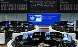 European shares edge higher, buoyed by financials