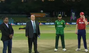 T20 World Cup: Shaheen hampers England’s 165-run chase with three early wickets