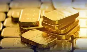 Gold price per tola drops by Rs700 in Pakistan