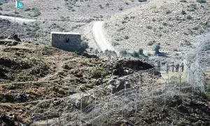 Pakistan gives ‘immediate, effective response’ to Afghan Taliban fire along border Pakistan gives ‘immediate, effective response’ to Afghan Taliban fire along border