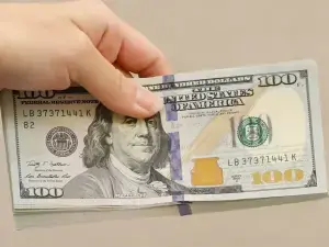 Dollar jumps as Middle East war sends oil above $100 a barrel