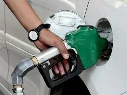 India fuel retailers seek advance payments from dealers as global price surges