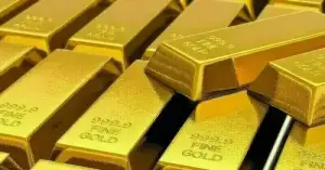 Gold price per tola plunges record Rs43,600 in Pakistan