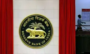 India central bank extends export credit relief to June 2026 amid Middle East crisis