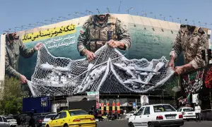 Trump vows &lsquo;hell&rsquo; for Iran if Strait stays shut, says a deal is possible