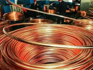 Copper falls from 3-week high as ceasefire doubts lift oil, revive growth concerns