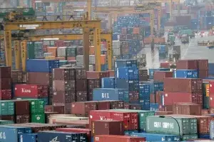 India’s trade deficit shrinks as US exports counter Mideast woes