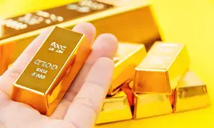 Gold price per tola drops by Rs4,900 per tola in Pakistan