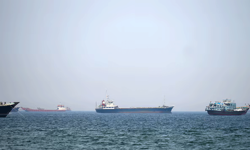 US seeks new coalition to get ships moving again in Hormuz, internal cable says