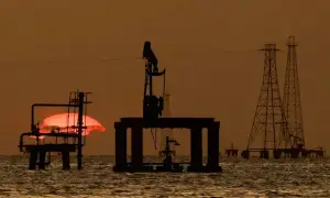 Venezuela signs oil, gas deals with US companies