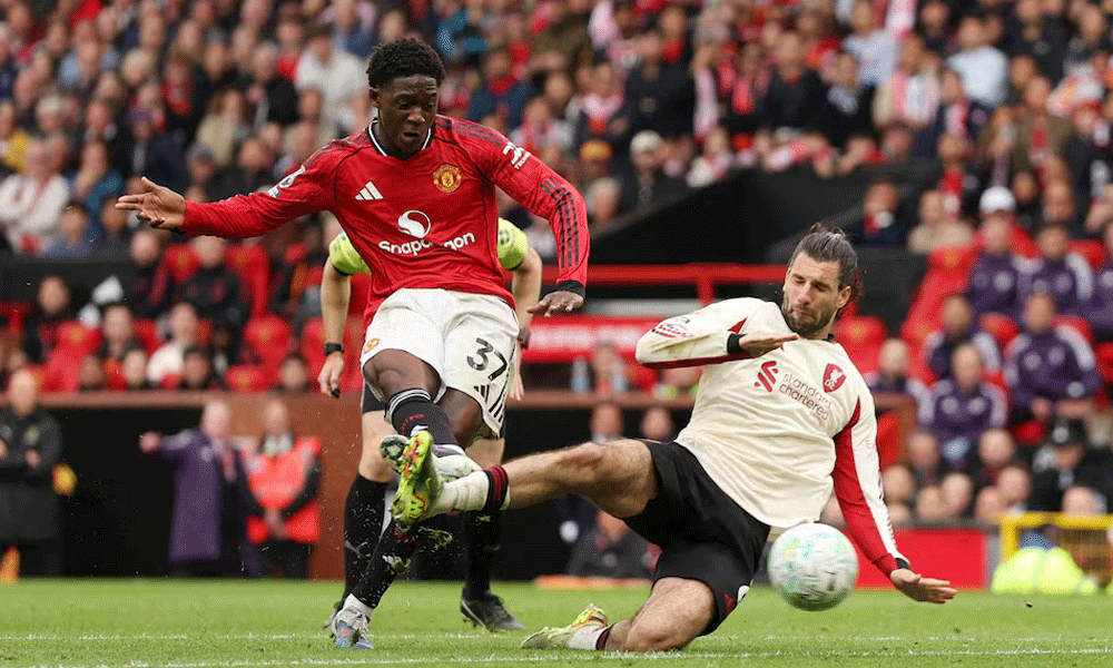 Late goal by Kobbie Mainoo lifts Manchester United to 3-2 win over rivals Liverpool