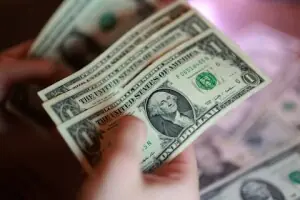 Dollar firms as US-Iran hostilities flare, yen steadied by intervention risk Dollar firms as US-Iran hostilities flare, yen steadied by intervention risk