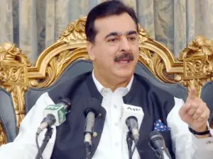 Gilani pays tribute to mothers