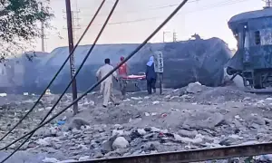 Suicide blast derails train in Quetta, kills 16