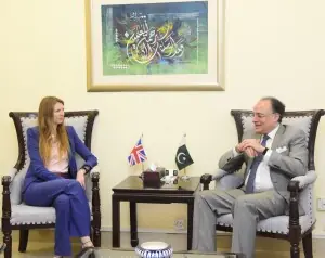 Aurangzeb discusses economic cooperation, reform agenda with British envoy