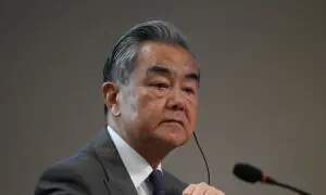 China's top diplomat says hopes US, Iran reach compromise