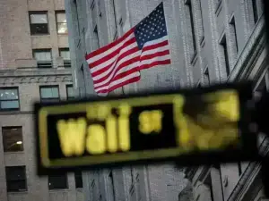 US stocks edge lower as investors consolidate after string of records