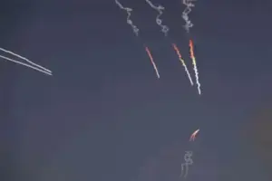امریکہ کے ایران پر مزید فضائی حملے