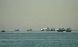 آبنائے ہرمز میں آئل ٹینکر پر حملہ، ایران اور امریکا میں کشیدگی خطرناک حد تک بڑھ گئی