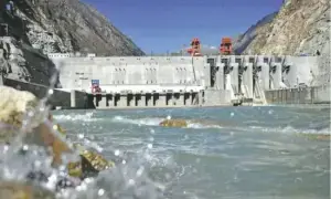 ایک ارب ڈالر کے پن بجلی منصوبے غیر یقینی کا شکار، کورین کمپنی کی اسلام آباد سے تعاون کی اپیل ایک ارب ڈالر کے پن بجلی منصوبے غیر یقینی کا شکار، کورین کمپنی کی اسلام آباد سے تعاون کی اپیل