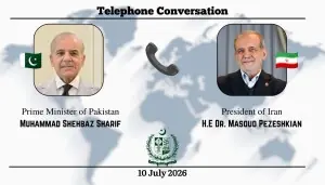 PM Shehbaz urges restraint, reaffirms Pakistan's peace role in call with Iran's president PM Shehbaz urges restraint, reaffirms Pakistan's peace role in call with Iran's president
