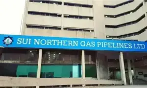 حکومت نے ایس این جی پی ایل کے 50 ارب روپے کے قرض پر خودمختار گارنٹی جون 2027 تک بڑھا دی حکومت نے ایس این جی پی ایل کے 50 ارب روپے کے قرض پر خودمختار گارنٹی جون 2027 تک بڑھا دی