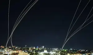 امریکی حملوں کا سلسلہ جاری، ایران کے جوابی وار امریکی حملوں کا سلسلہ جاری، ایران کے جوابی وار