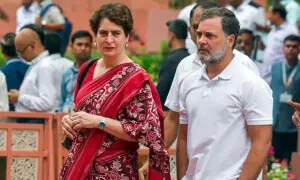 India's Rahul, Priyanka Gandhi protest outside Modi's house