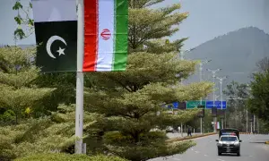 پاکستان کی چین کی حمایت سے امریکا، ایران مذاکرات بحال کرانے کی کوششیں تیز