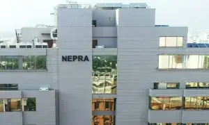 ڈسکوز کی کارکردگی میں بہتری کا دعویٰ مسترد، نقصانات صرف بجلی چوری والے علاقوں پر منتقل کیے گئے، نیپرا