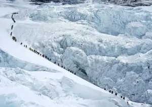 Four bodies located after 10 climbers go missing on Pakistani mountain, sources say Four bodies located after 10 climbers go missing on Pakistani mountain, sources say