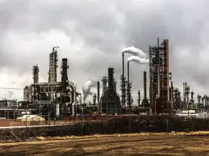 A policy for refineries at last A policy for refineries at last