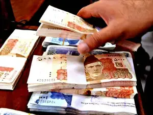 ڈالر کے مقابلے میں روپے کی پیش قدمی جاری
