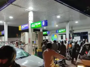 Govt decreases petrol price by Rs3.39, diesel's by Rs4.07 per litre Govt decreases petrol price by Rs3.39, diesel's by Rs4.07 per litre