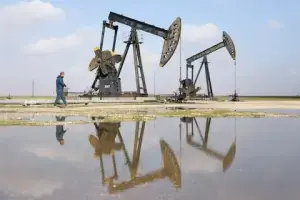 Oil prices slip as Iran-Oman talks fuel hopes for US-Iran peace deal Oil prices slip as Iran-Oman talks fuel hopes for US-Iran peace deal