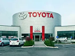 Toyota August sales, production fall for second straight month