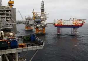 Oil rises slightly as market weighs mixed supply signals Oil rises slightly as market weighs mixed supply signals