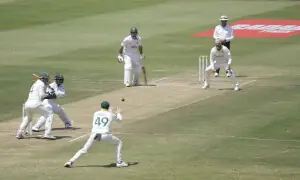 Smith sets new catching record as Australia take firm grip on Test